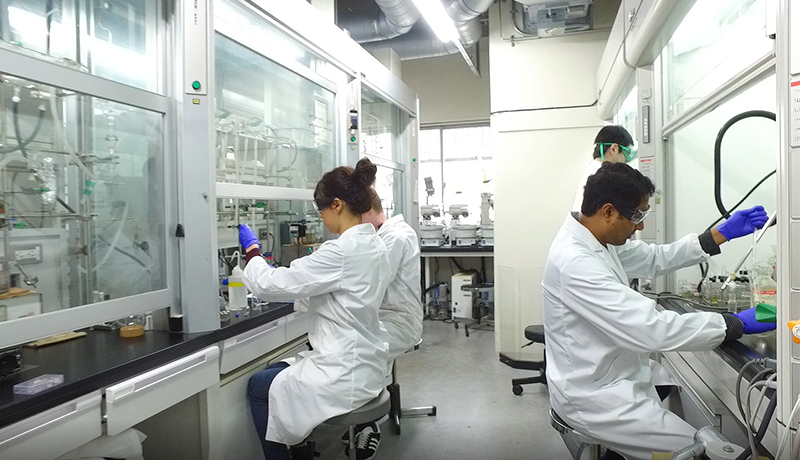 1069juno体育登录线路 この時、秦夫人がここに来るとは誰も知りませんでした